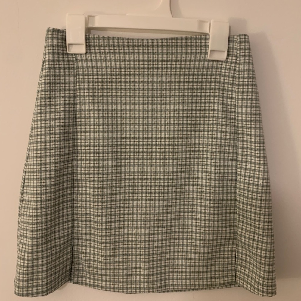 NWOT Cara brandy Melville skirt